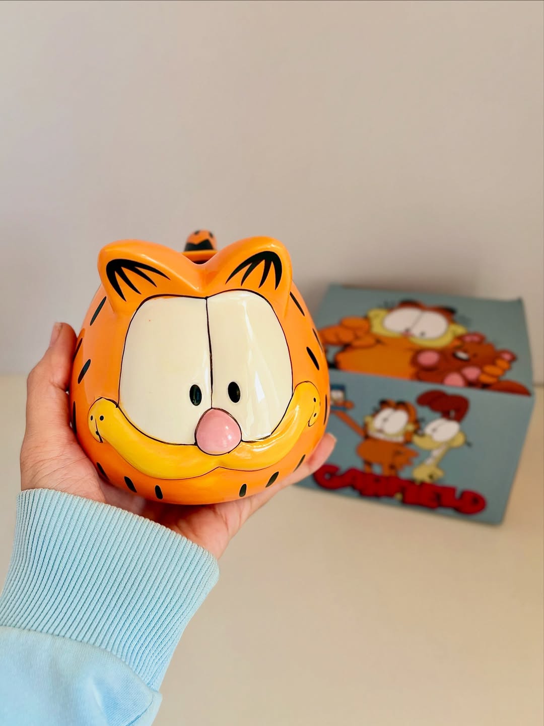 ماگ طرح برجسته کلکسیونی گارفیلد